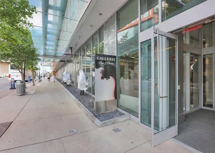 The Urban Oasis - 2 Bedroom - Great Location