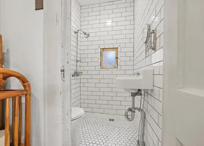 The Urban Oasis - 2 Bedroom - Great Location Apartamento