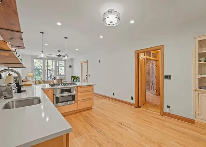 The Urban Oasis - 2 Bedroom - Great Location Columbus