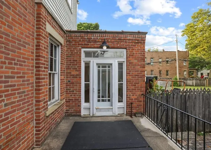 The Urban Oasis - 2 Bedroom - Great Location Columbus